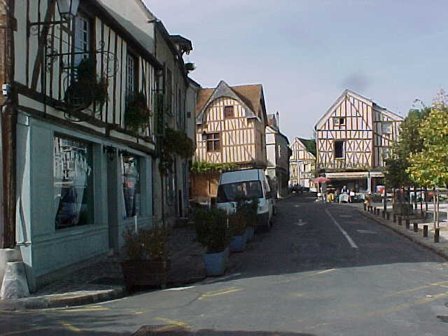 220 - DE JOLIS MAISONS A COLOMBAGES.jpg